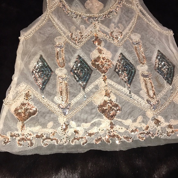 Top - Picture 2 of 4